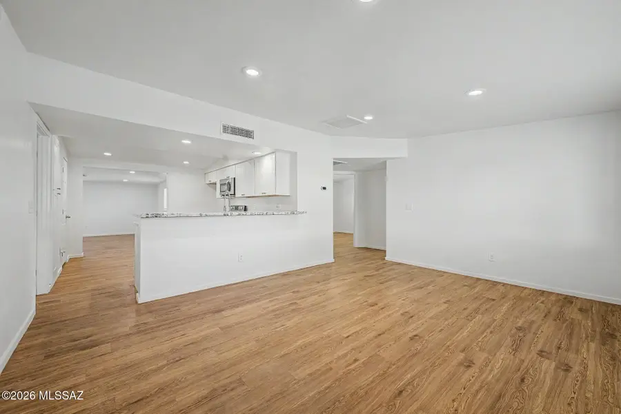 2242 W Calle Comodo, Tucson, AZ 85705 - #2