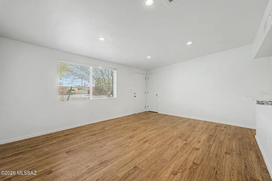2242 W Calle Comodo, Tucson, AZ 85705 - #3