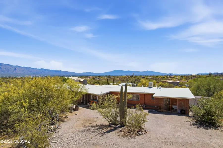 2610 N Summit, Tucson, AZ 85745 - #2