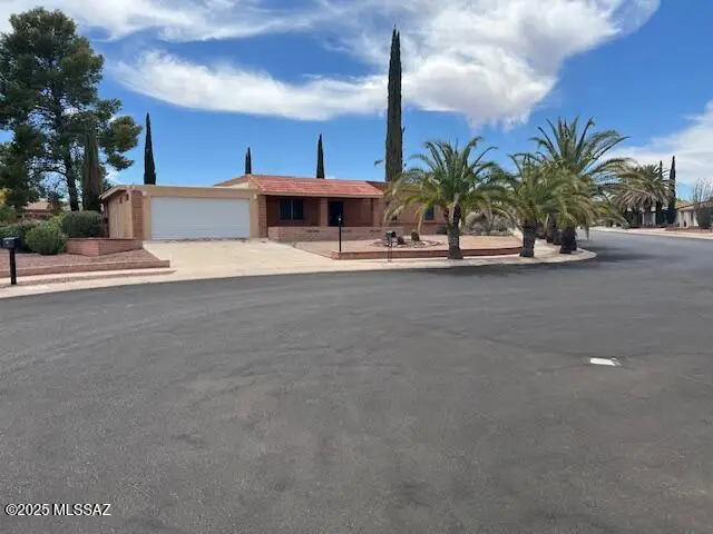 132 E La Espina, Green Valley, AZ 85614 - #1