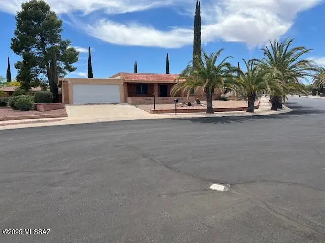 132 E La Espina, Green Valley, AZ 85614 - #2
