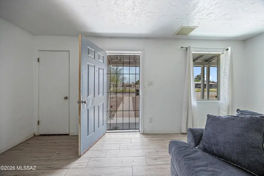 3321 E Silverlake, Tucson, AZ 85713 - #3