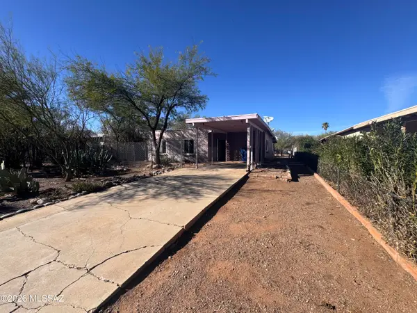4864 W De La Canoa, Amado, AZ 85645