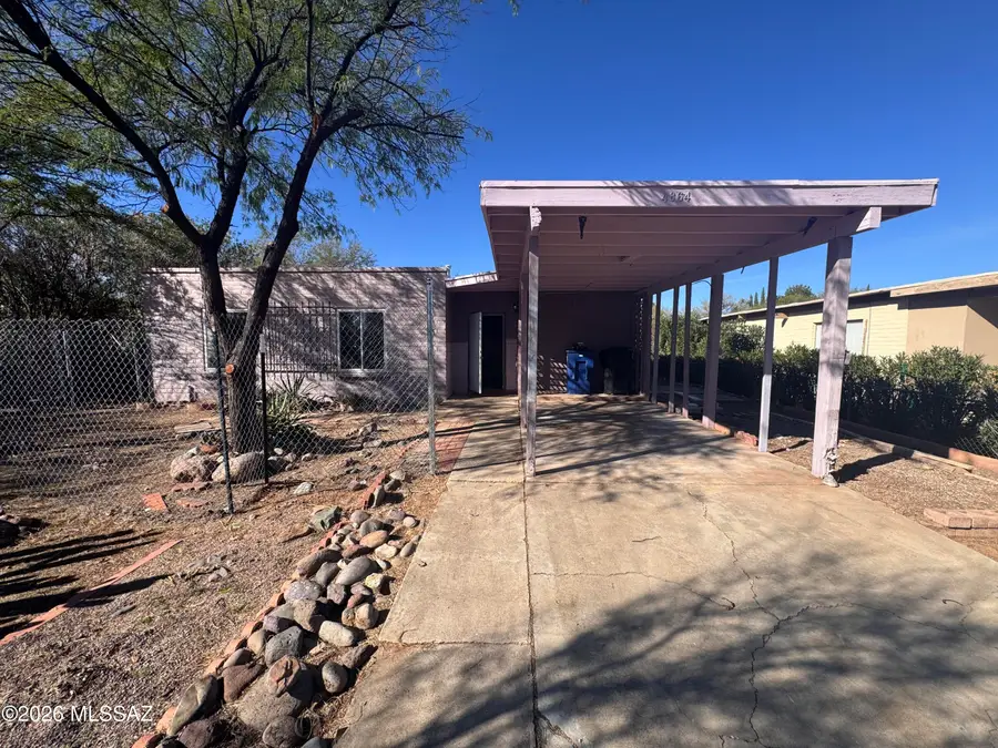 4864 W De La Canoa, Amado, AZ 85645 - #3