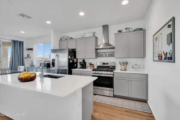 10266 S Moonlit Riverwalk, Vail, AZ 85641