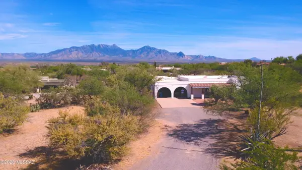 631 W Paseo Del Canto, Green Valley, AZ 85622