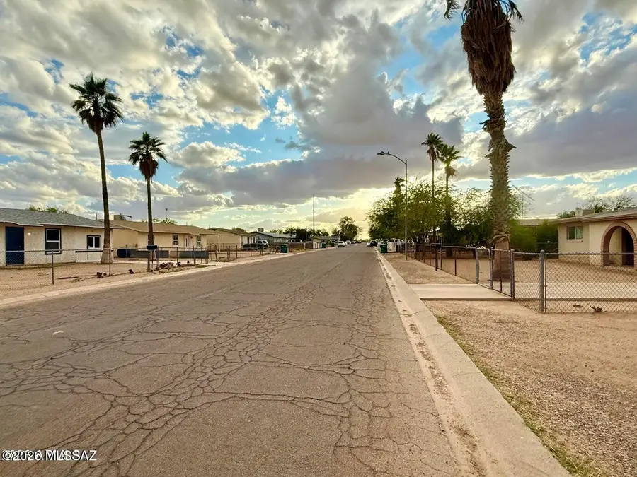506 W 14th, Eloy, AZ 85131 - #2