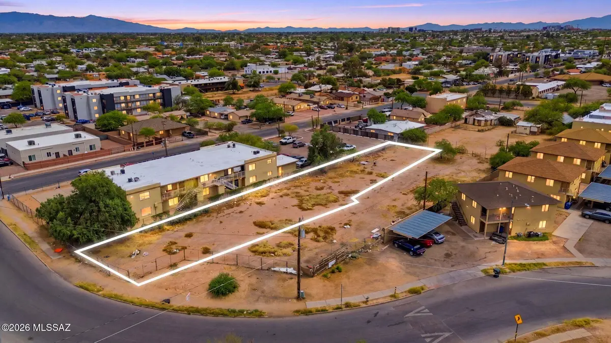 216 E Yavapai, Tucson, AZ 85705 - #1