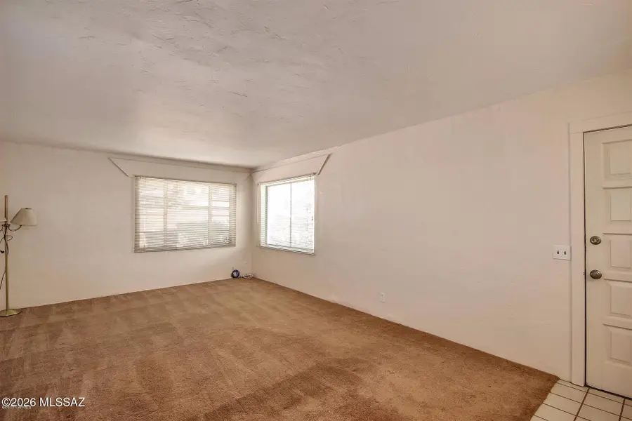 2709 N Alvernon, Tucson, AZ 85712 - #3