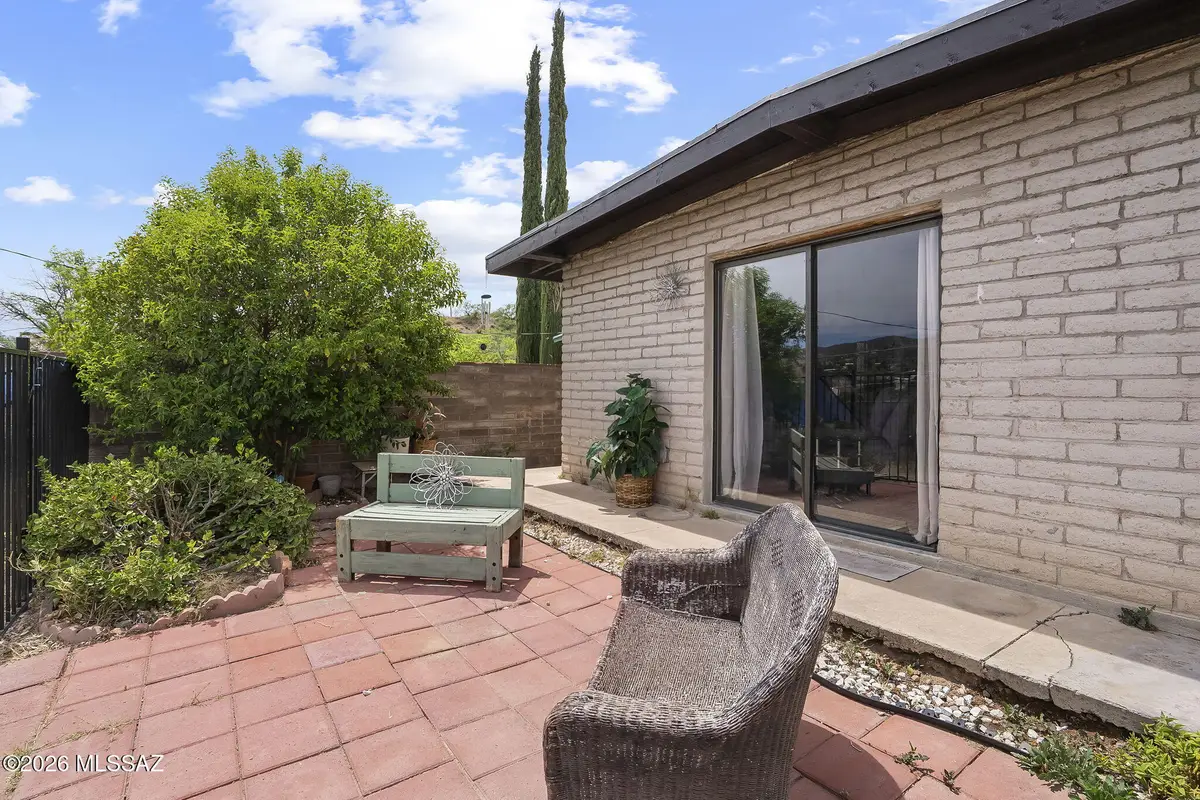 693 N Sierra, Nogales, AZ 85621 - #1