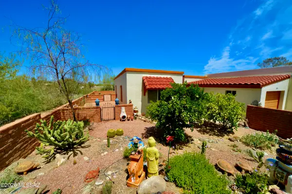 858 S Camino Guarina, Green Valley, AZ 85614