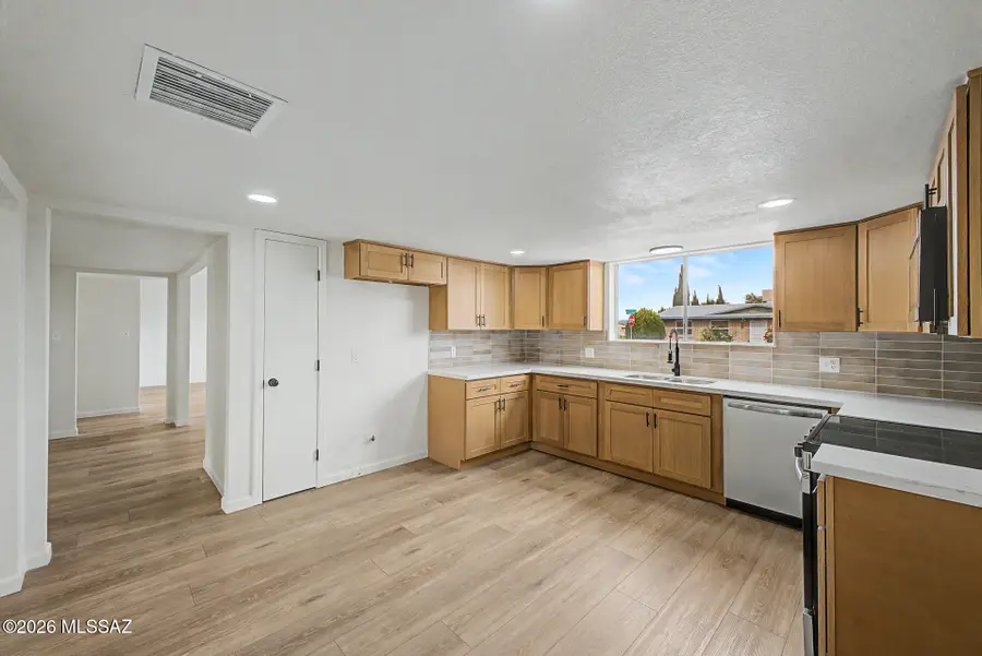 5025 E Evergreen, Sierra Vista, AZ 85635 - #2