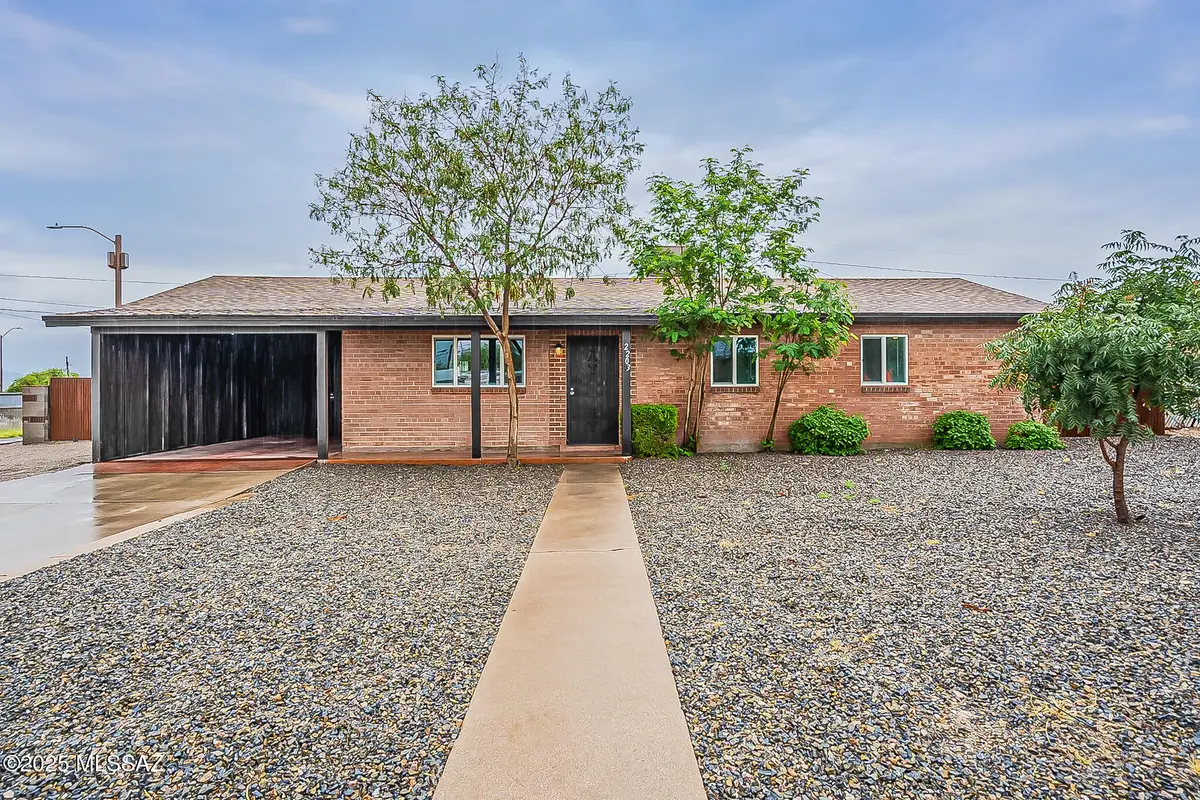 2203 N Flores, Tucson, AZ 85705 - #1