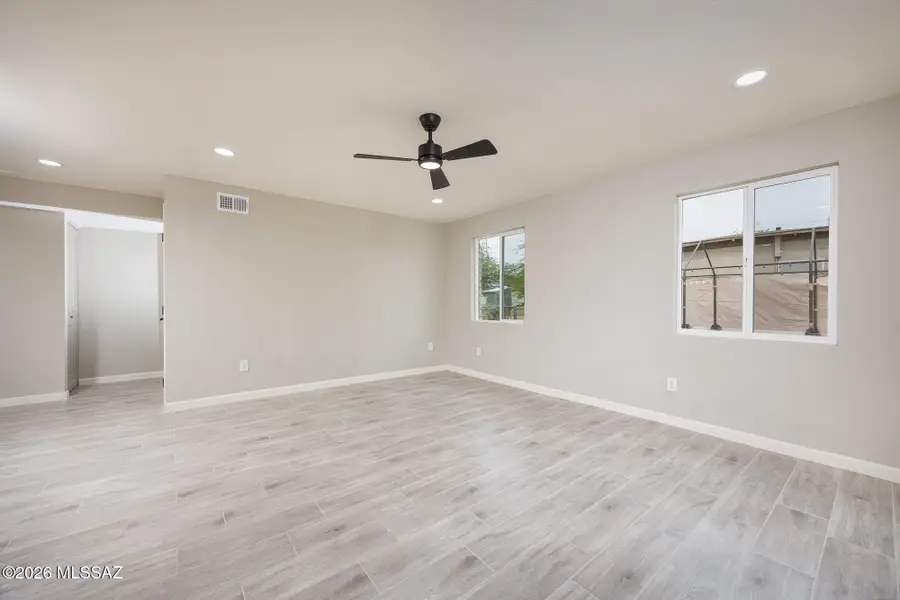 4243 E Los Robles, Tucson, AZ 85712 - #2