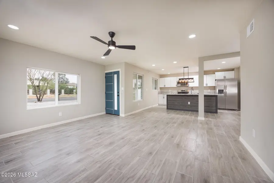4243 E Los Robles, Tucson, AZ 85712 - #3