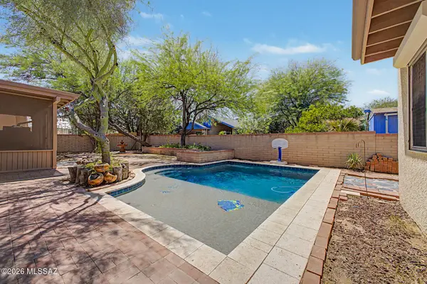 2767 N Desert, Tucson, AZ 85712