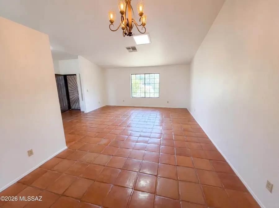 9625 N Broadmede, Tucson, AZ 85742 - #3