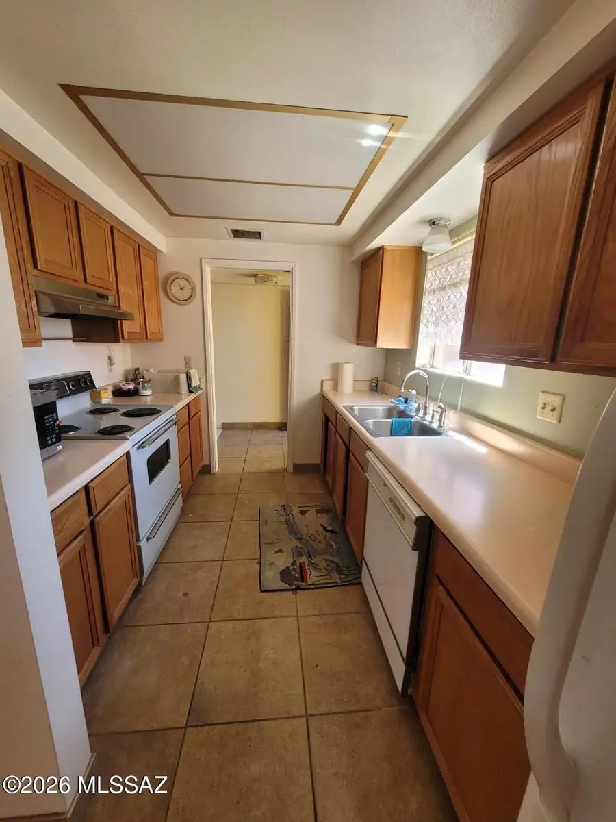 160 W Vista Grande, Tucson, AZ 85704 - #3