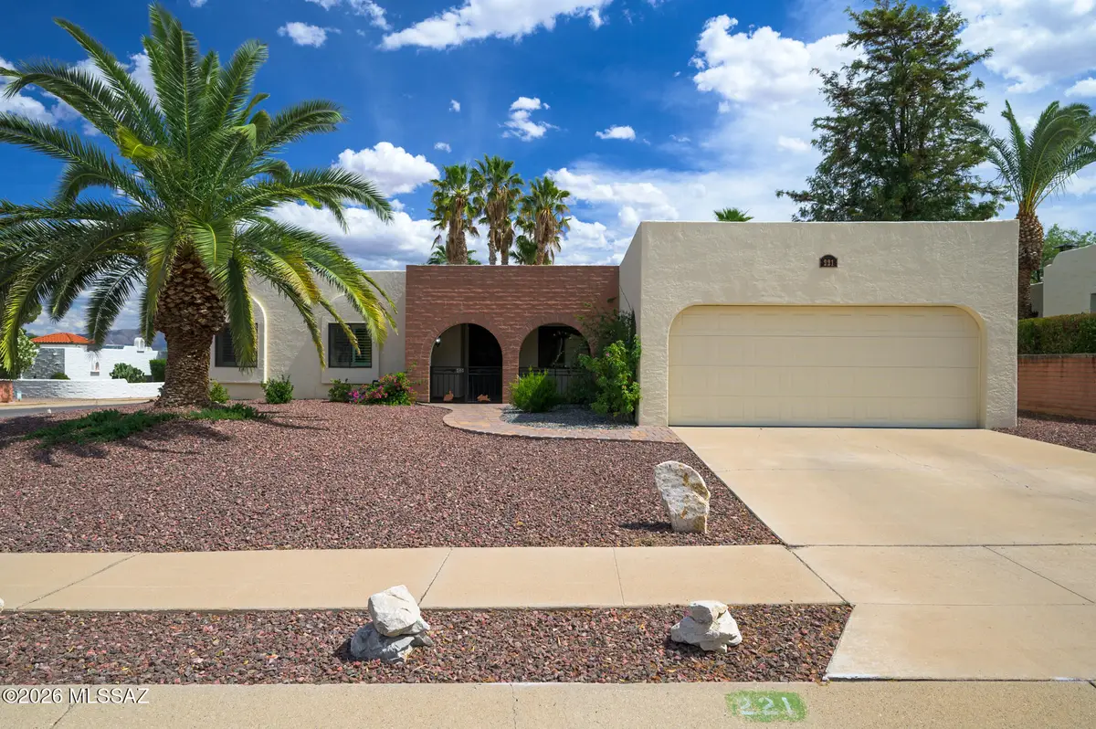 221 W Calle Canon De Faber, Green Valley, AZ 85614 - #1