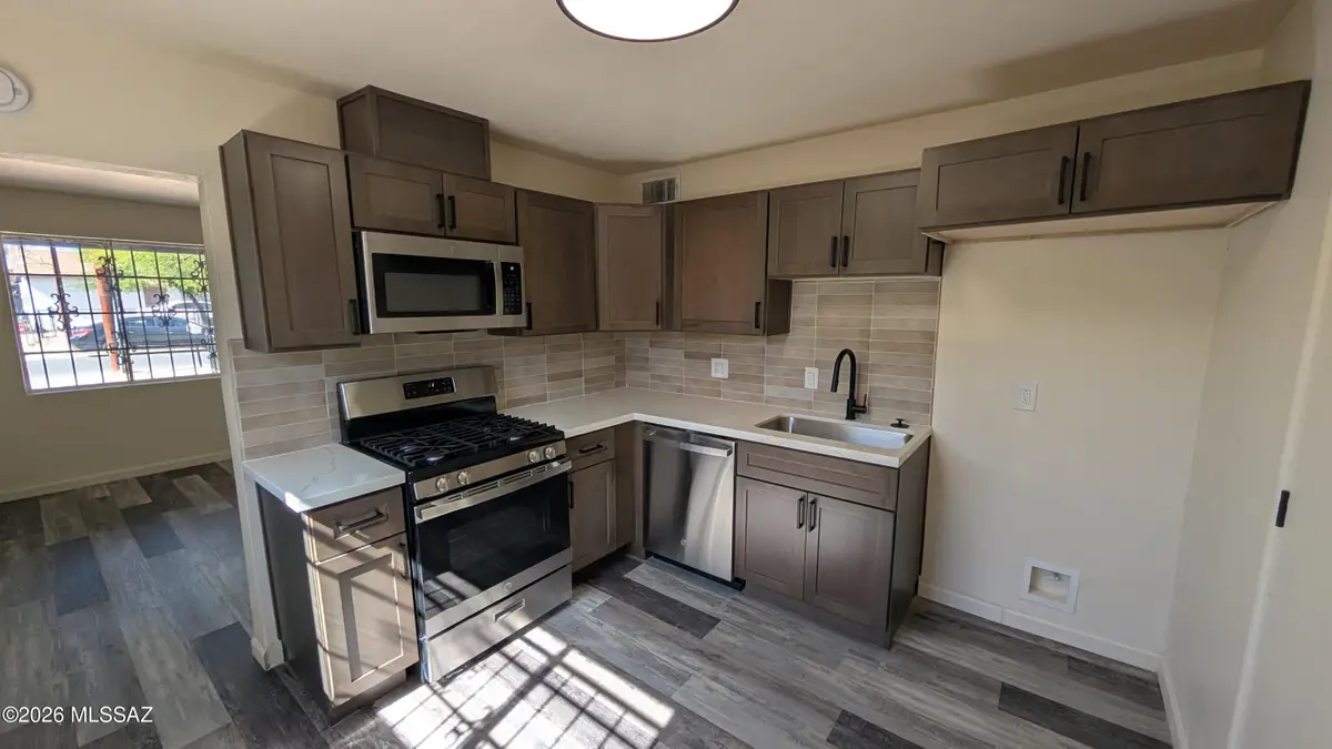 246 E President, Tucson, AZ 85714 - #1