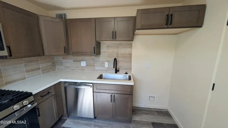 246 E President, Tucson, AZ 85714 - #3