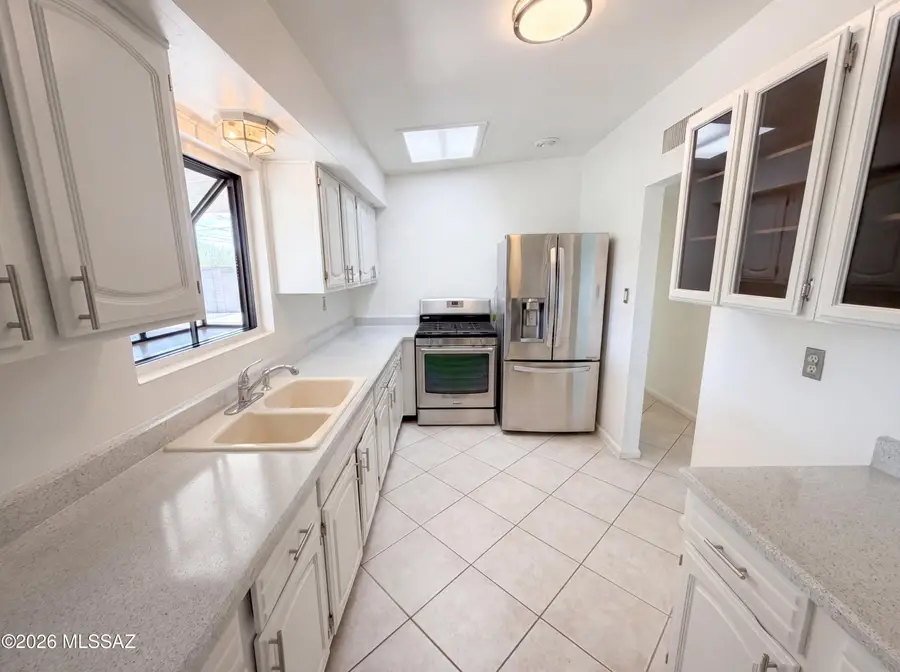 650 S Kenyon, Tucson, AZ 85710 - #2
