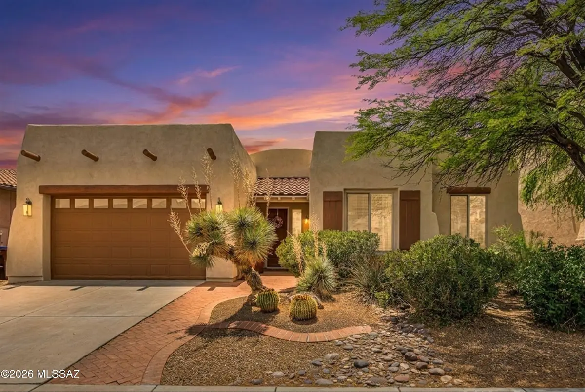 520 E Via Puente Lindo, Sahuarita, AZ 85629 - #1