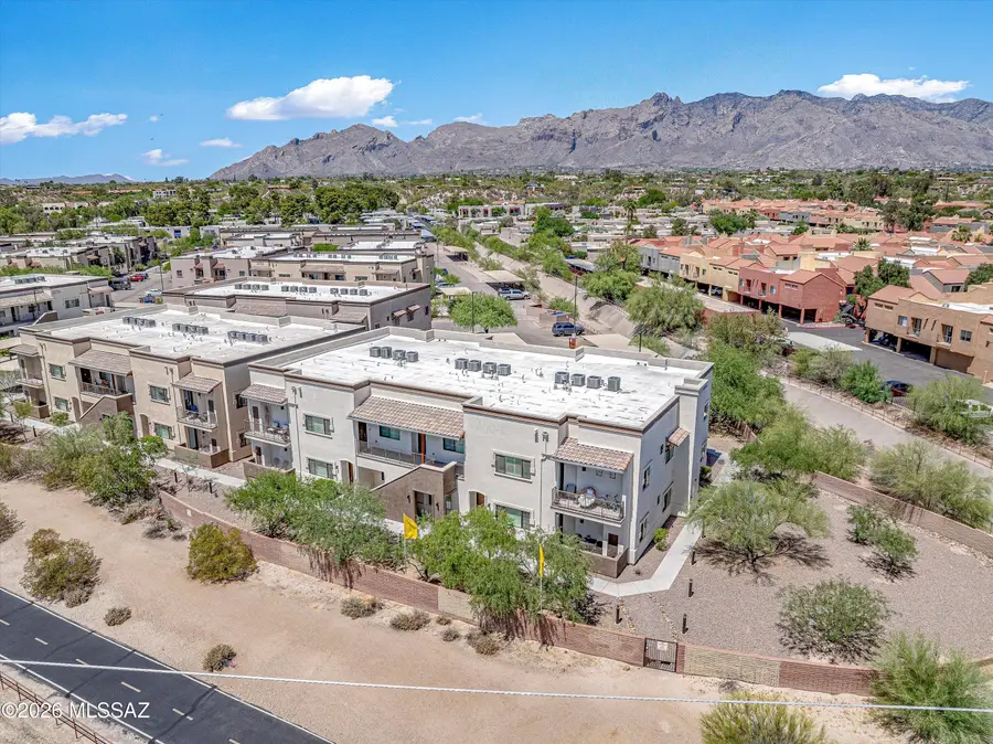 2042 E River, Tucson, AZ 85718 - #2