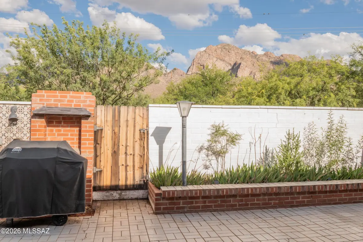 10136 N Valle Del Oro, Tucson, AZ 85737 - #1