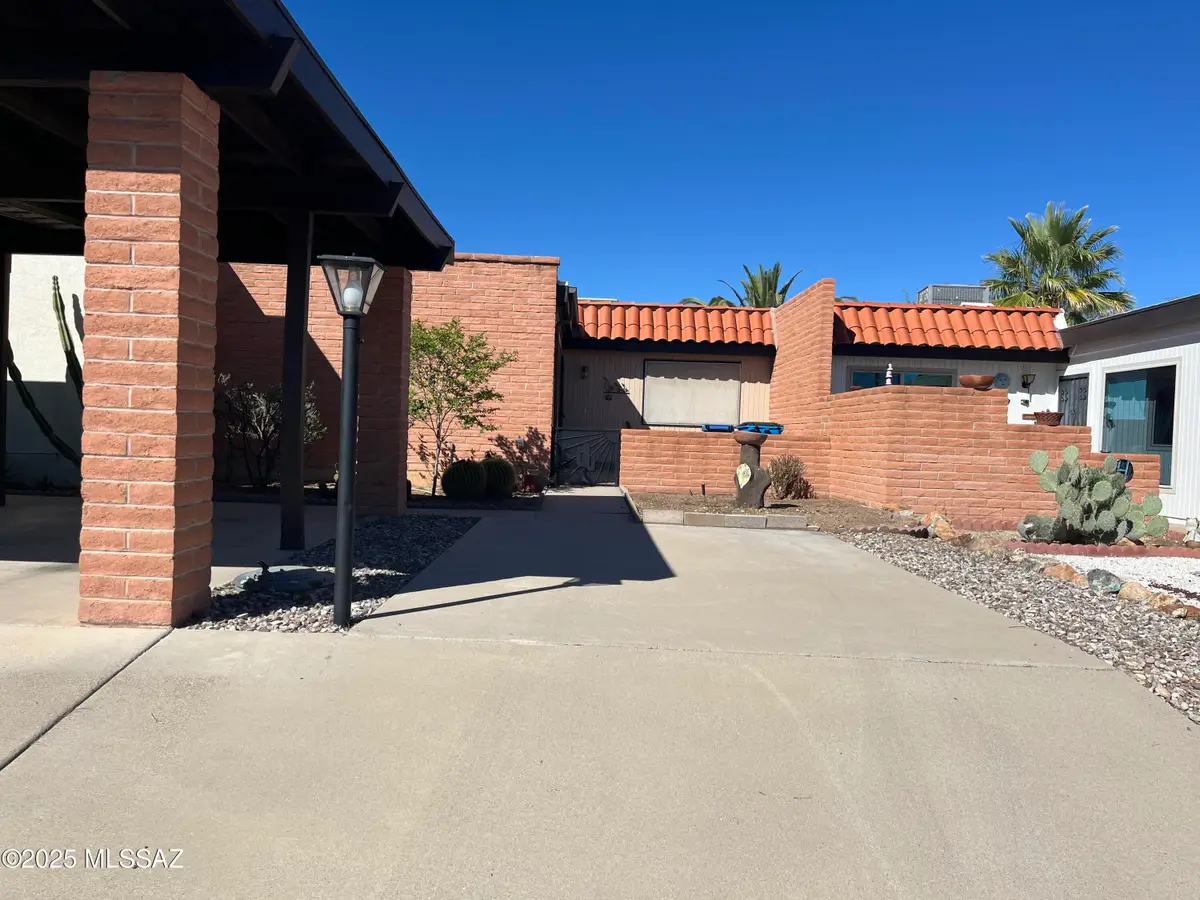 243 N Calle Del Diablo, Green Valley, AZ 85614 - #1