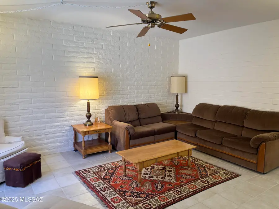 243 N Calle Del Diablo, Green Valley, AZ 85614 - #3