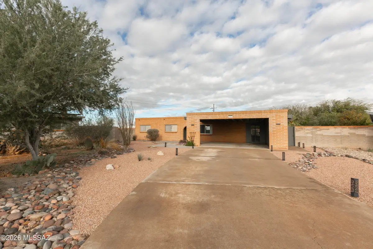 7511 E Lester, Tucson, AZ 85715 - #1