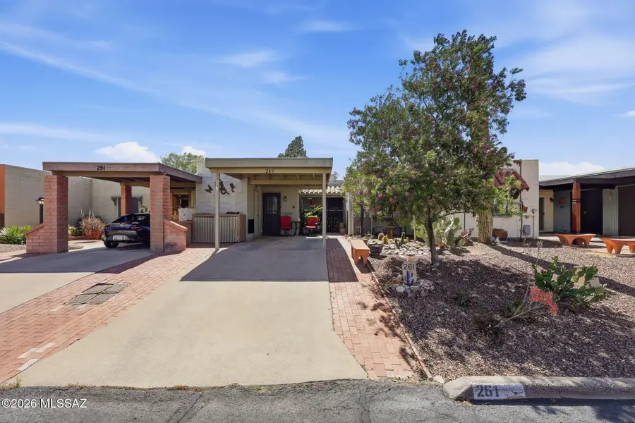 261 N Calle Del Lago, Green Valley, AZ 85614 - #2