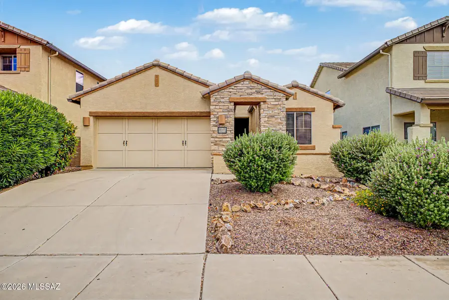 1283 W Vinovo Pass, Oro Valley, AZ 85755 - #2