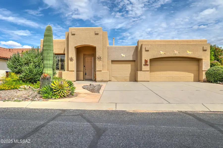2303 E Desert Pueblo Pass, Green Valley, AZ 85614 - #2