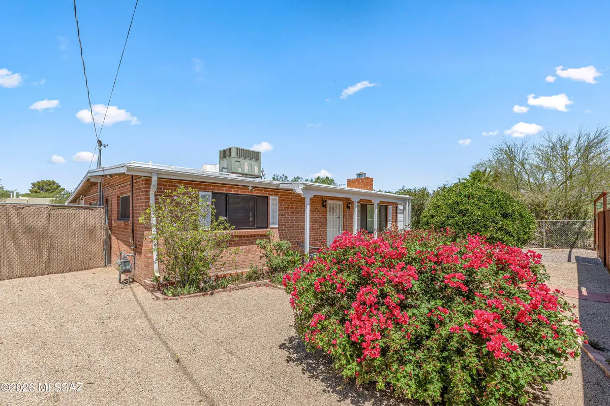 2861 N Swan, Tucson, AZ 85712 - #1