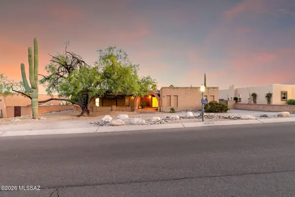 3770 N Knollwood, Tucson, AZ 85750