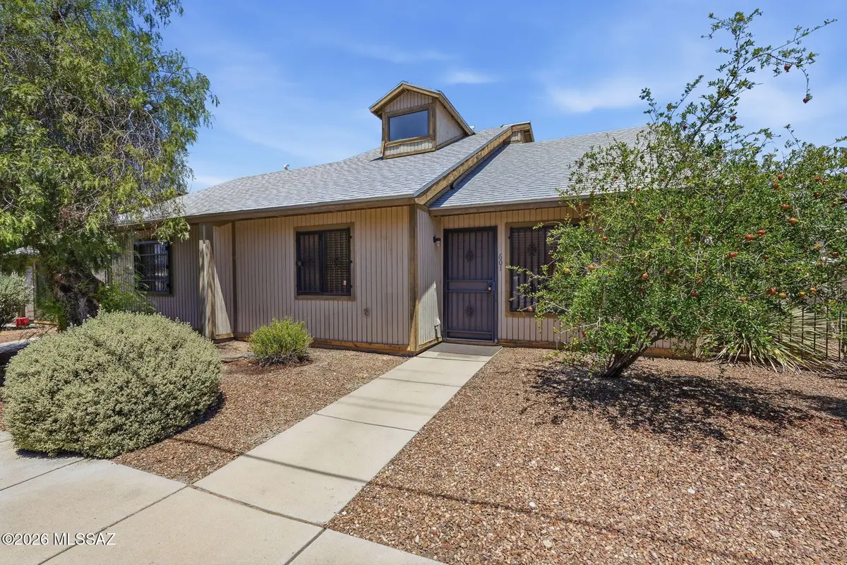 601 W Redondo, Tucson, AZ 85705 - #1