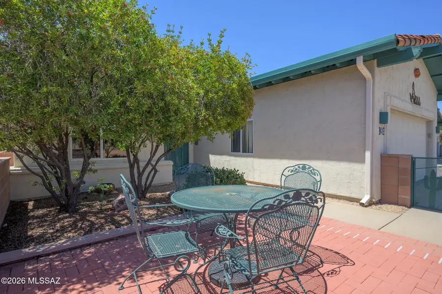 297 N Crescent Bell, Green Valley, AZ 85614 - #2