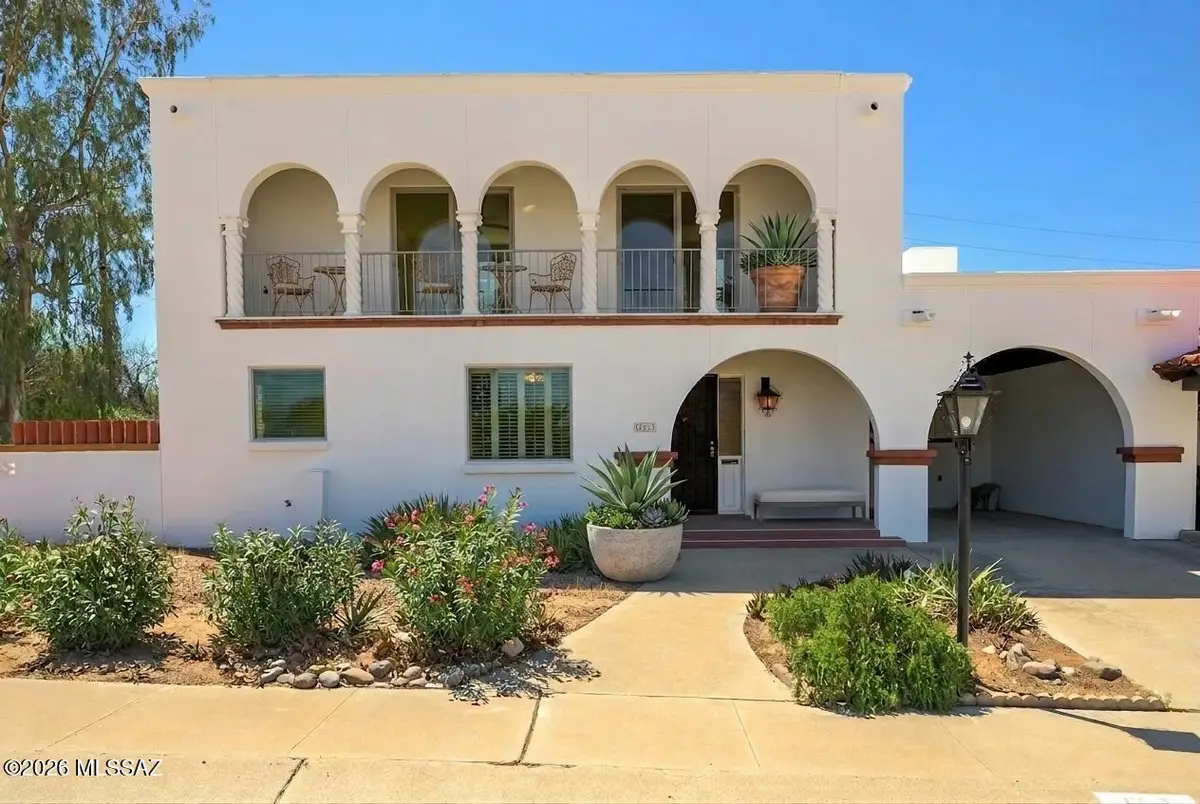 568 W Paseo Solana, Green Valley, AZ 85614 - #1