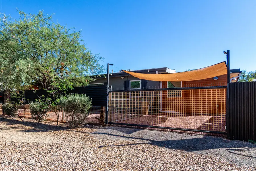 225 W 1st, Tucson, AZ 85705 - #3