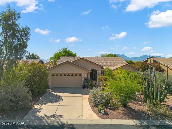 1018 N Cowboy Canyon, Green Valley, AZ 85614