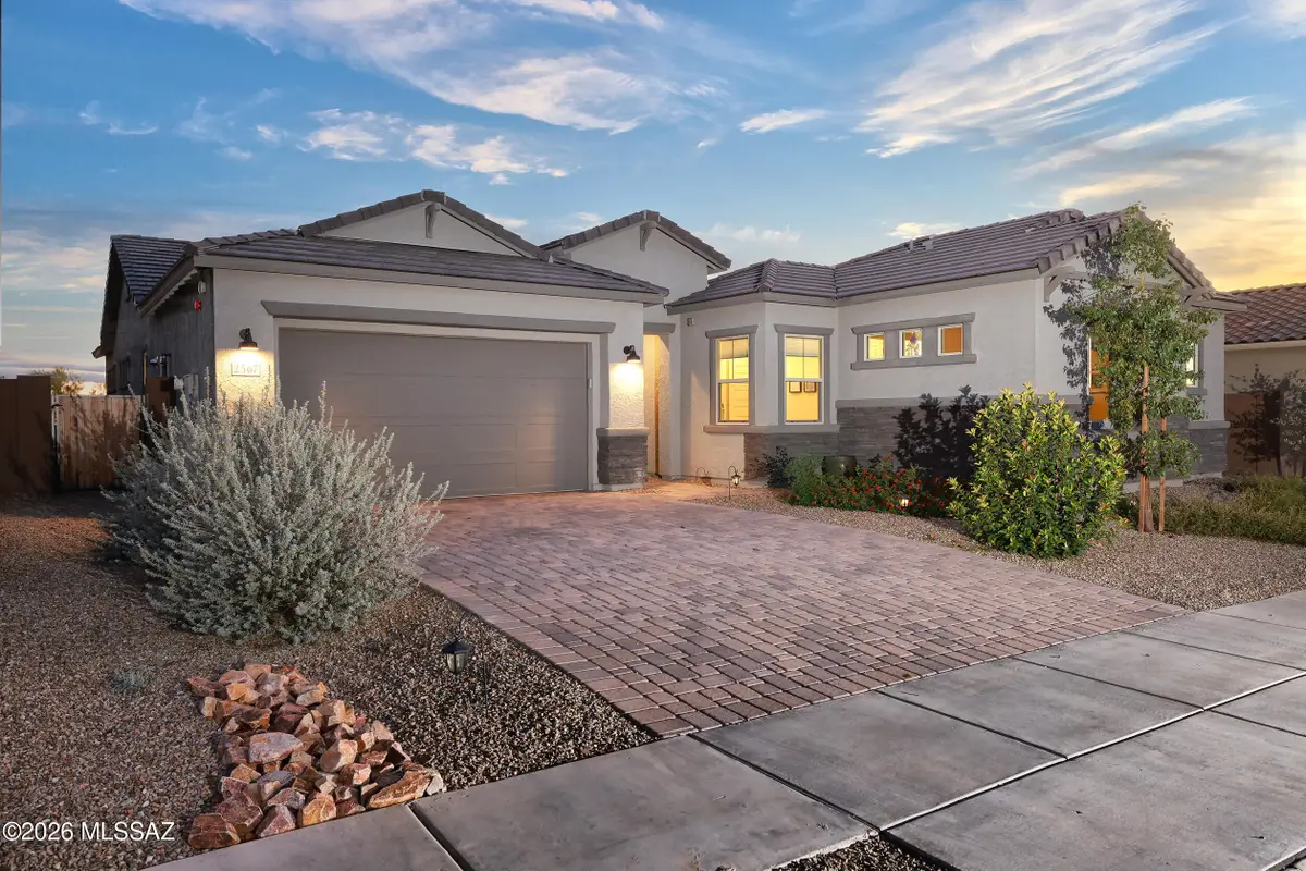 2567 W Plateau Ridge, Oro Valley, AZ 85742 - #1