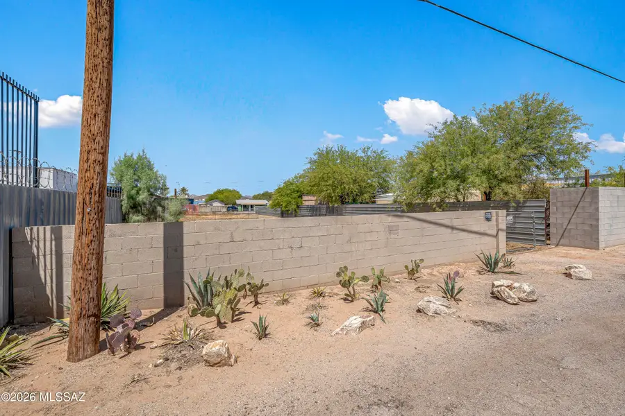 1033 S Park, Tucson, AZ 85719 - #3
