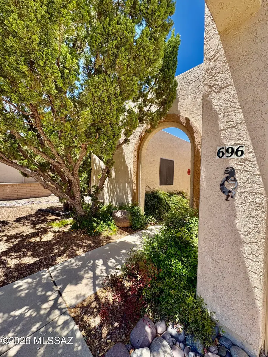 696 W Rio Altar, Green Valley, AZ 85614 - #2