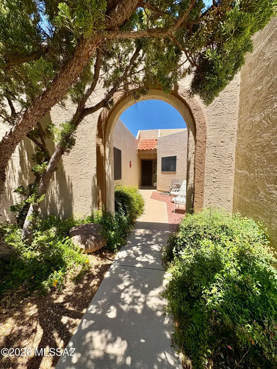 696 W Rio Altar, Green Valley, AZ 85614 - #3
