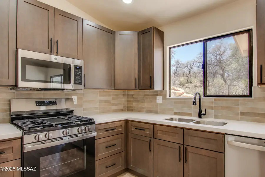 320 N Estill, Oracle, AZ 85623 - #2