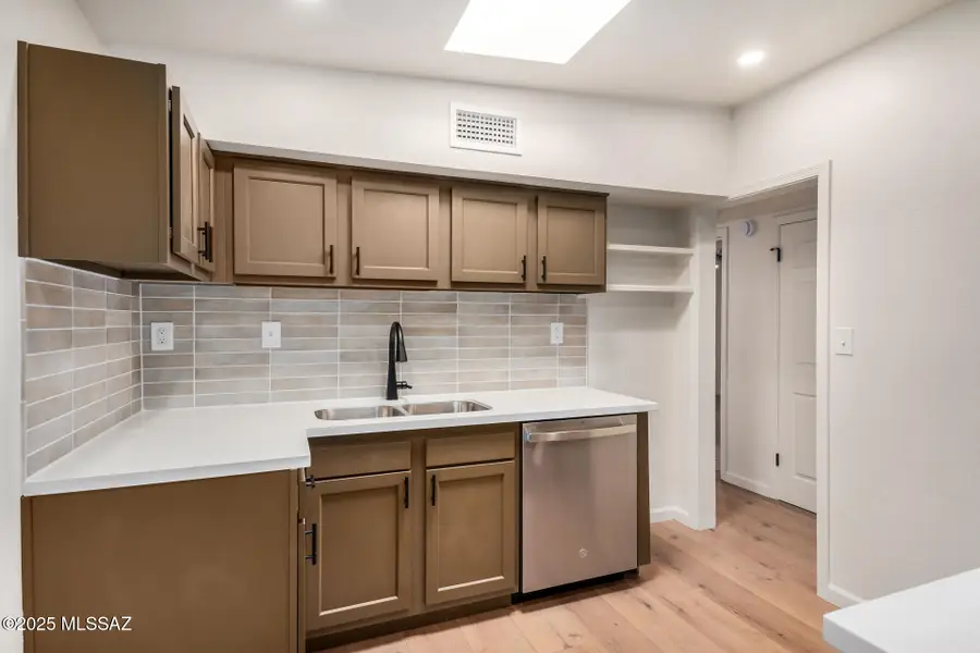 2412 E Warwick, Tucson, AZ 85713 - #2