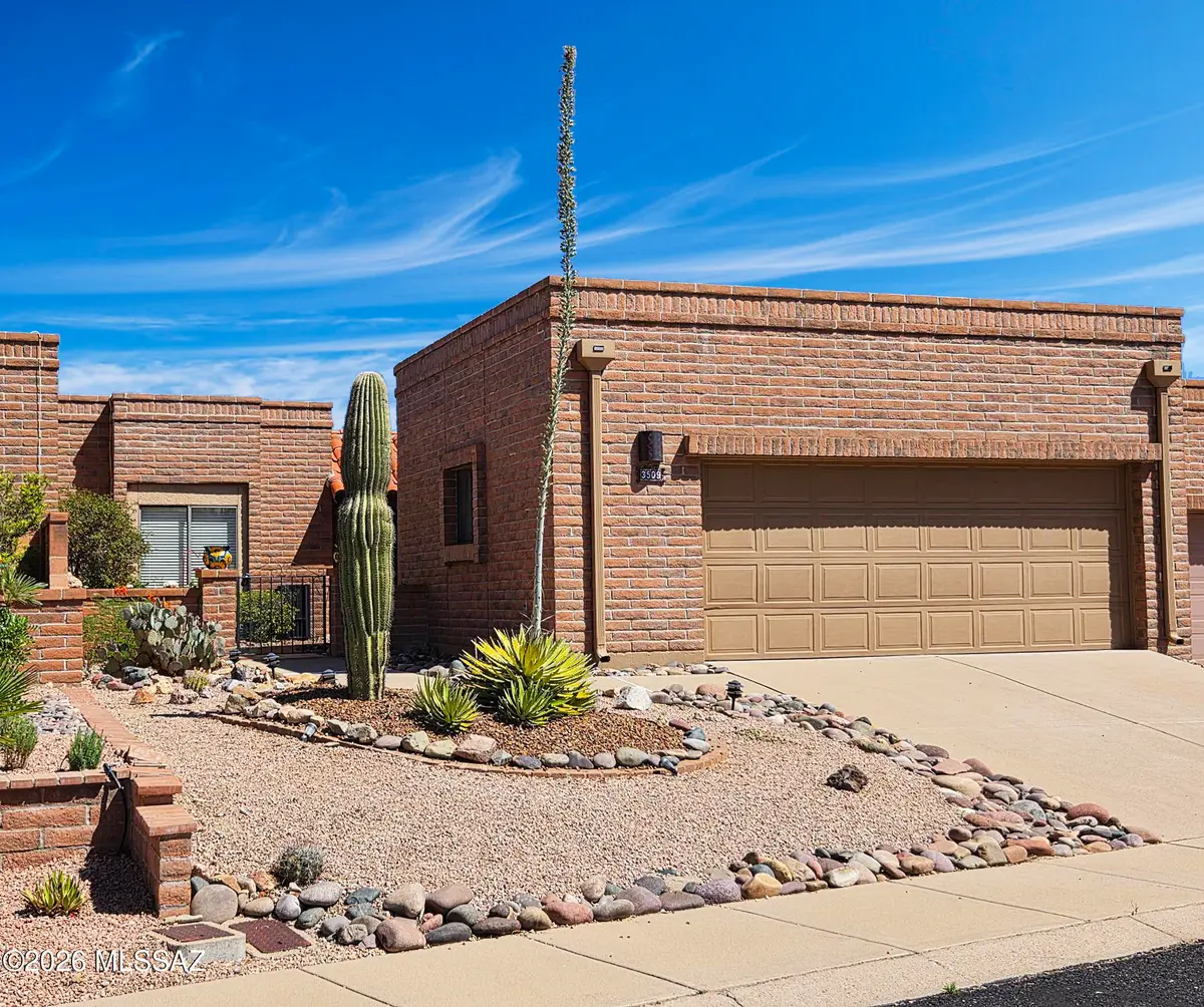 3509 S Via Del Tordo, Green Valley, AZ 85622 - #1