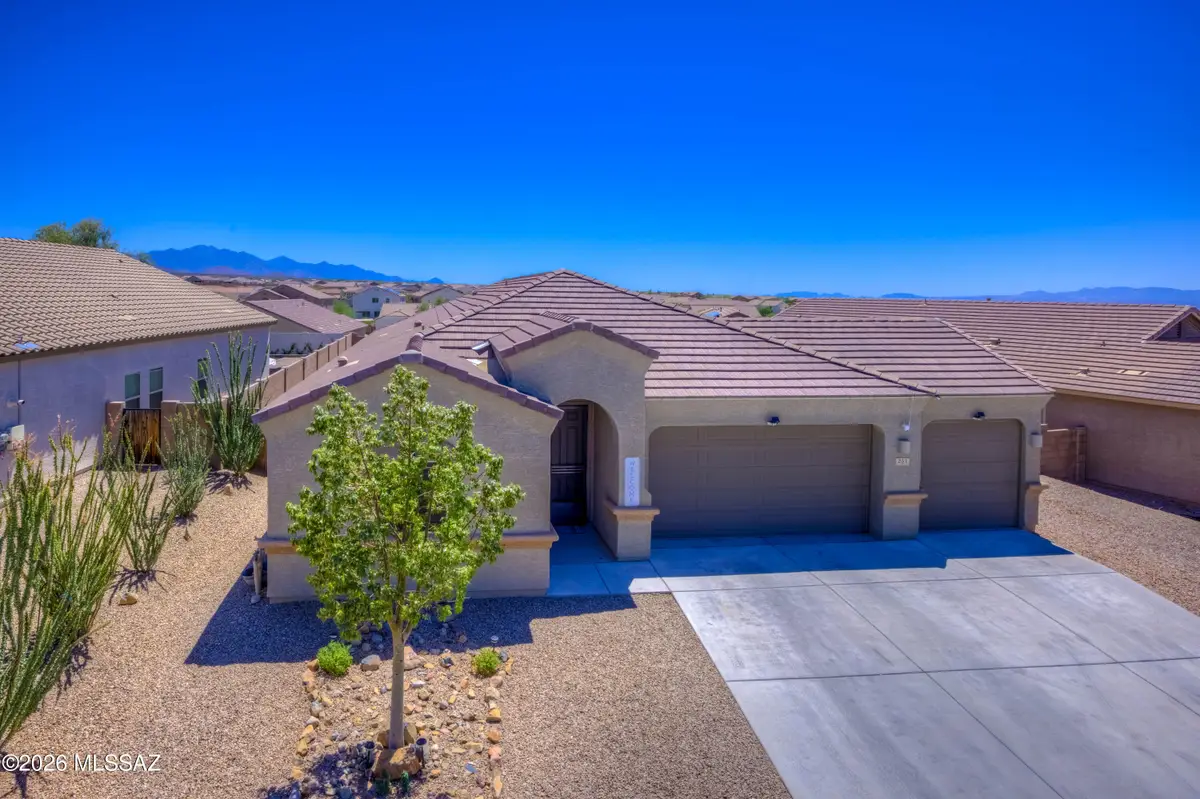 251 W Charles L Mckay, Vail, AZ 85641 - #1